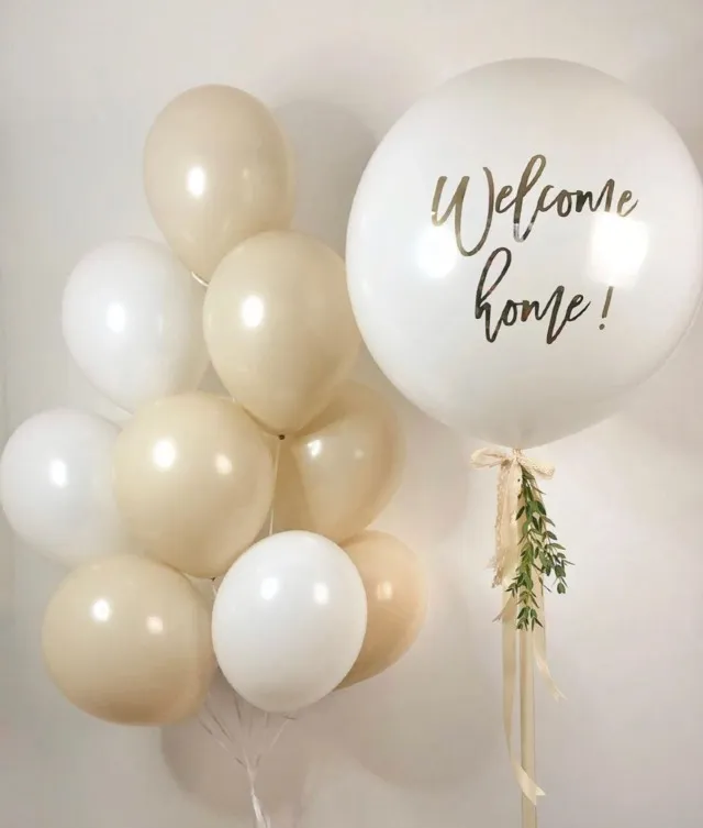 Maeva | One personalized Balloon and 10 Latex Balloons