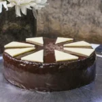 Petite paradise road chocolate cake | 650g