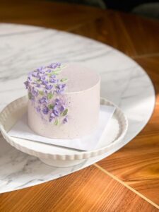 Please note the flavor profile of your choice at checkout: ribbon cake , ribbon almond The cake has dimensions of 6 inches in diameter and 4-5 inches in height