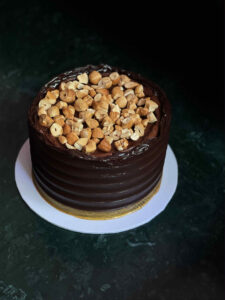 Chocolate Meringue Cake | Petite | 900g