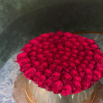Valentina: 100 red roses