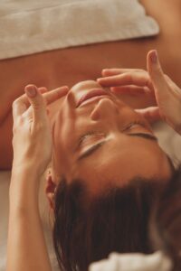 A Bundle For Her: Sothys Classic Facial + a 75 Minute Oil Head Massage