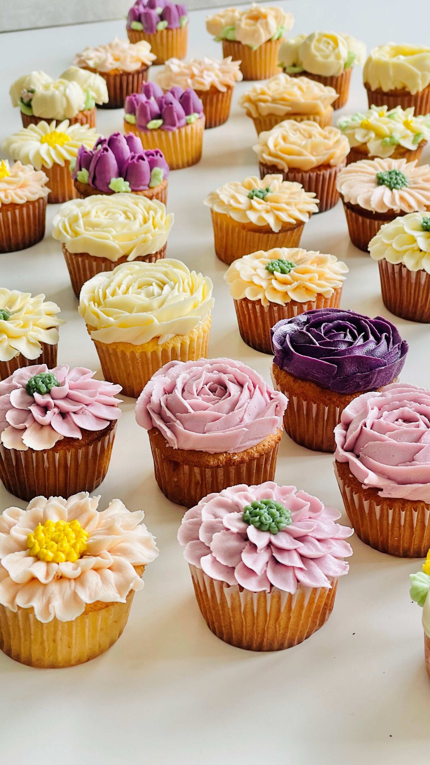 Honey & Blush | Box of 12 Cupcakes | 02 Day Lead Time Required -  