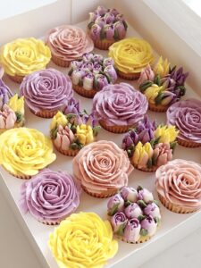 Tulip & Rose Garden | Box of 12 Cupcakes | 02 Day Lead Time Required